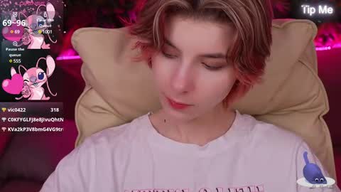 haylaamber online show from March 12, 1:51 pm