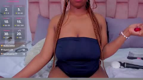 hazel_lanee online show from November 17, 7:44 am