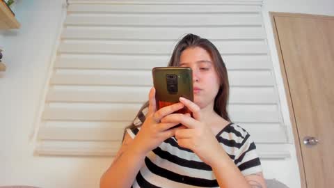 Im Hazel online show from February 6, 6:46 pm