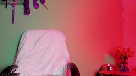 HAZZ SMITH online show from March 9, 6:01 pm