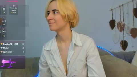 heavenmoth online show from July 11, 2:09 pm