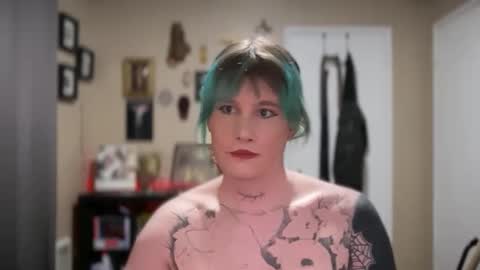 Saoirse online show from December 6, 3:02 am