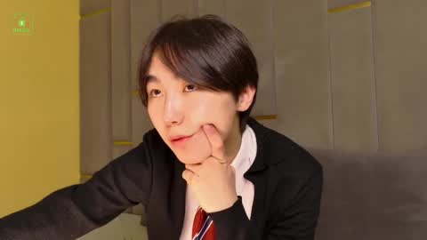 HEEJIN online show from September 30, 3:11 pm