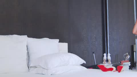 Helen online show from May 13, 5:17 am