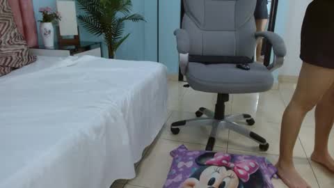 Heidy  online show from April 16, 9:39 pm