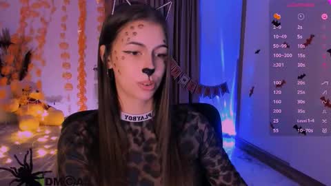Snapshot of heileymeow chatting on October 26, 9:03 pm Heiley online show from October 26, 9:03 pm