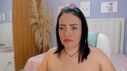 helen online show from February 20, 12:40 pm