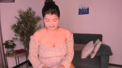 helen_miller online show from January 11, 12:22 am