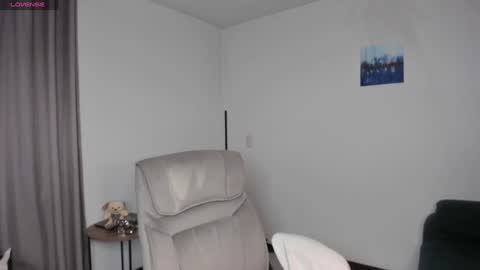 helen_miller online show from January 27, 12:22 am