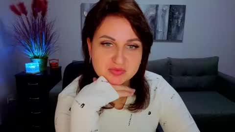 Helen online show from November 13, 6:49 am