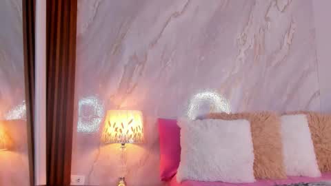 Helena Santos  online show from February 11, 11:14 am