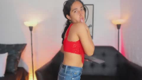 helena online show from July 4, 7:17 pm