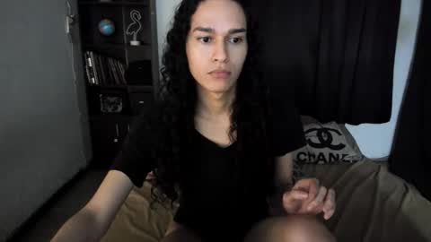 helena_spellman online show from March 26, 9:36 am