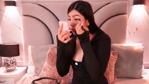 helena_whaite online show from June 17, 2:55 pm