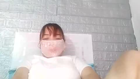Snapshot of helenna_00 chatting on October 1, 10:58 am helenna_00 online show from October 1, 10:58 am