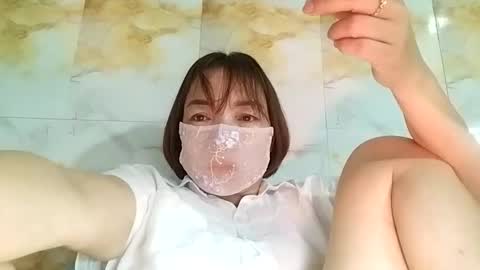 Snapshot of helenna_00 chatting on October 14, 11:19 pm helenna_00 online show from October 14, 11:19 pm
