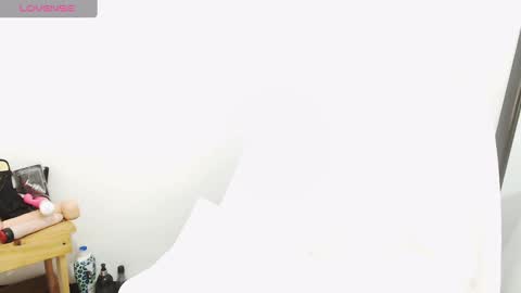 helennamartinez online show from December 20, 5:47 am