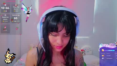 Helia Transfem and Amy online show from March 5, 7:12 pm