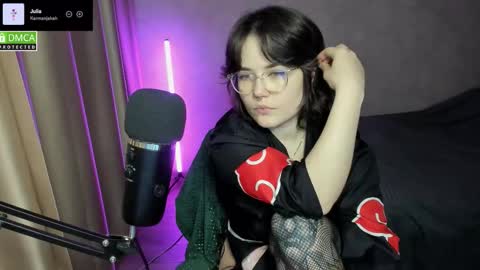 Snapshot of hell_hotline chatting on October 16, 7:46 pm Red online show from October 16, 7:46 pm