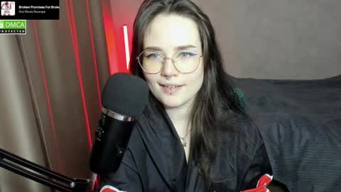 Snapshot of hell_hotline chatting on February 24, 7:41 pm Red online show from February 24, 7:41 pm