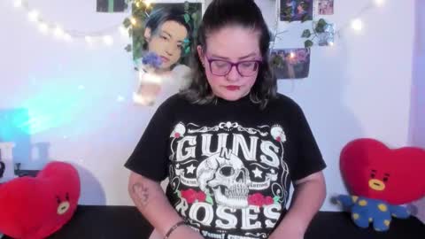 hellen online show from November 3, 2:23 am