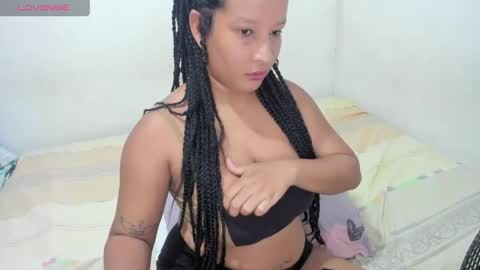 hellen_scot_ online show from May 2, 3:56 am