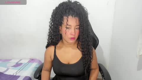 hellen_scot_ online show from June 8, 1:11 am