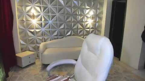 Hellen online show from June 12, 1:10 pm