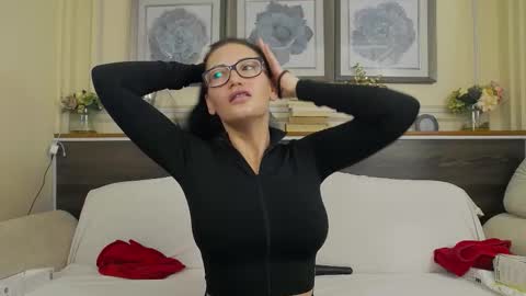    online show from November 12, 4:15 am