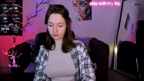 Helli online show from November 7, 8:33 pm