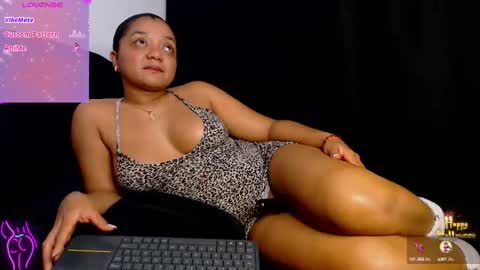 Snapshot of hello_candy chatting on October 13, 11:07 pm Candy online show from October 13, 11:07 pm