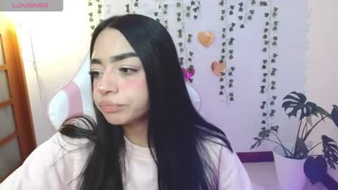 hellokitty_valery1 online show from June 30, 1:49 am