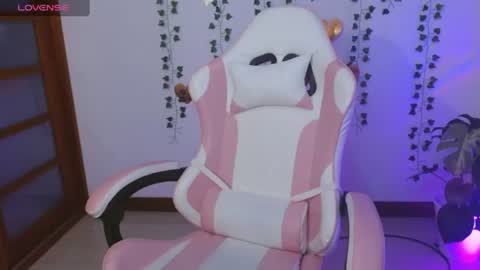 hellokitty_valery1 online show from July 11, 2:49 am