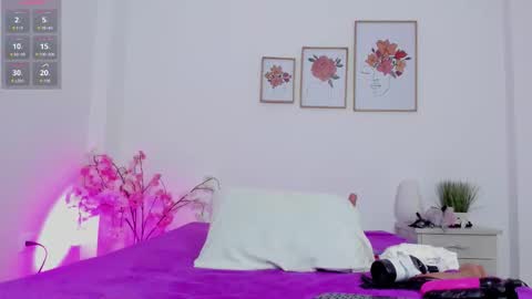 Hellzel online show from October 16, 7:46 pm