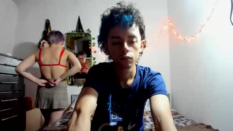 helokitkat online show from November 18, 5:54 am