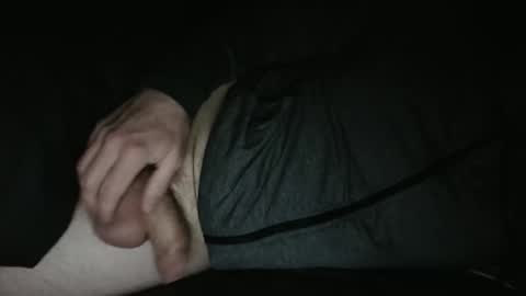 helpmenut009 online show from April 29, 10:14 pm