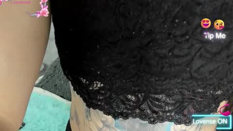 Henlly online show from January 11, 11:44 pm