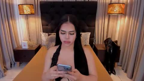 Snapshot of hennessygoddess69 chatting on October 20, 2:55 pm HENNESSY online show from October 20, 2:55 pm