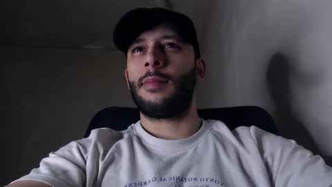 HenryAxe online show from December 17, 2:46 pm