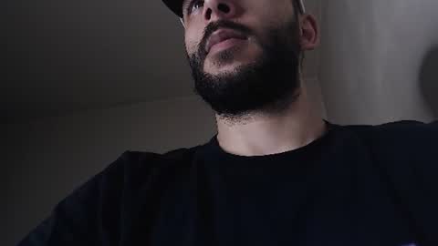 HenryAxe online show from June 12, 2:27 pm