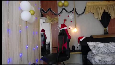 HERA online show from December 22, 8:04 pm