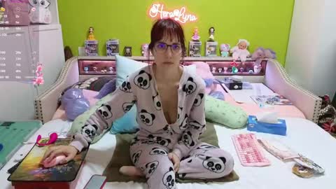 HeraLuna  online show from April 2, 7:54 pm