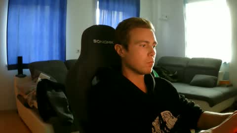 John Pearl online show from April 20, 5:38 pm