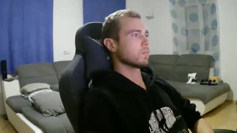 John Pearl online show from December 20, 7:10 pm