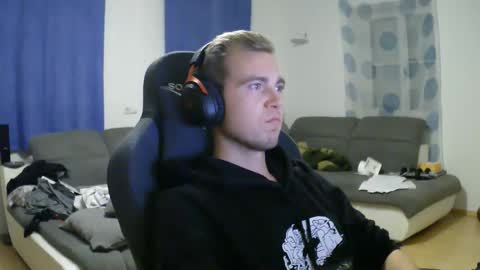 John Pearl online show from November 22, 5:33 pm