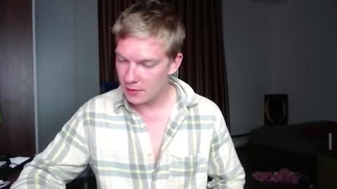 Snapshot of hercules__ chatting on October 22, 2:30 pm Gregblonde Alextattoo online show from October 22, 2:30 pm