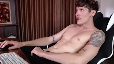 Snapshot of hercules__ chatting on September 13, 2:47 am Gregblonde Alextattoo online show from September 13, 2:47 am