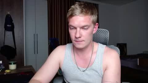Snapshot of hercules__ chatting on October 7, 3:30 pm Gregblonde Alextattoo online show from October 7, 3:30 pm