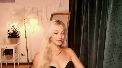Elise online show from August 4, 2:29 am