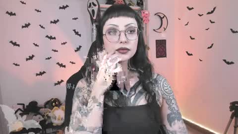  Marie  online show from April 8, 5:16 pm